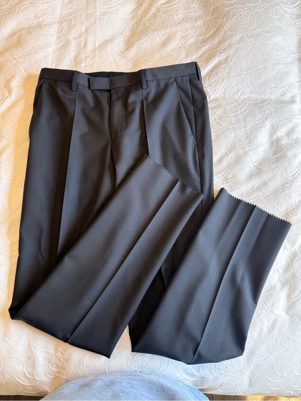 BOSS Hugo Boss The James4 Sharp6 Dress Pants Charcoal Unhemmed NWOT Flaw
